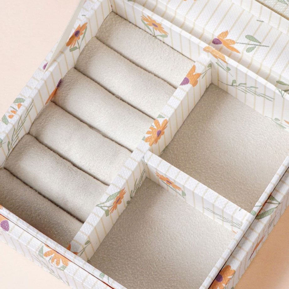 Sundaisy Multi Section Jewellery Box With Mirror Nestasia