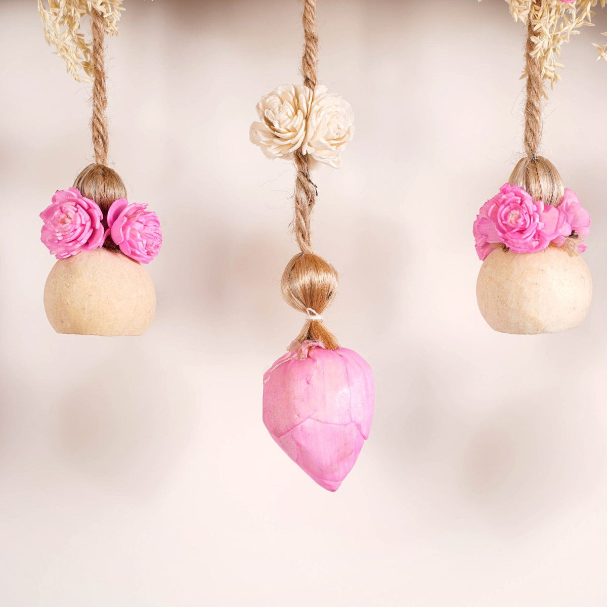 Ecofriendly Bandarwal With Sola Flower Pink Nestasia
