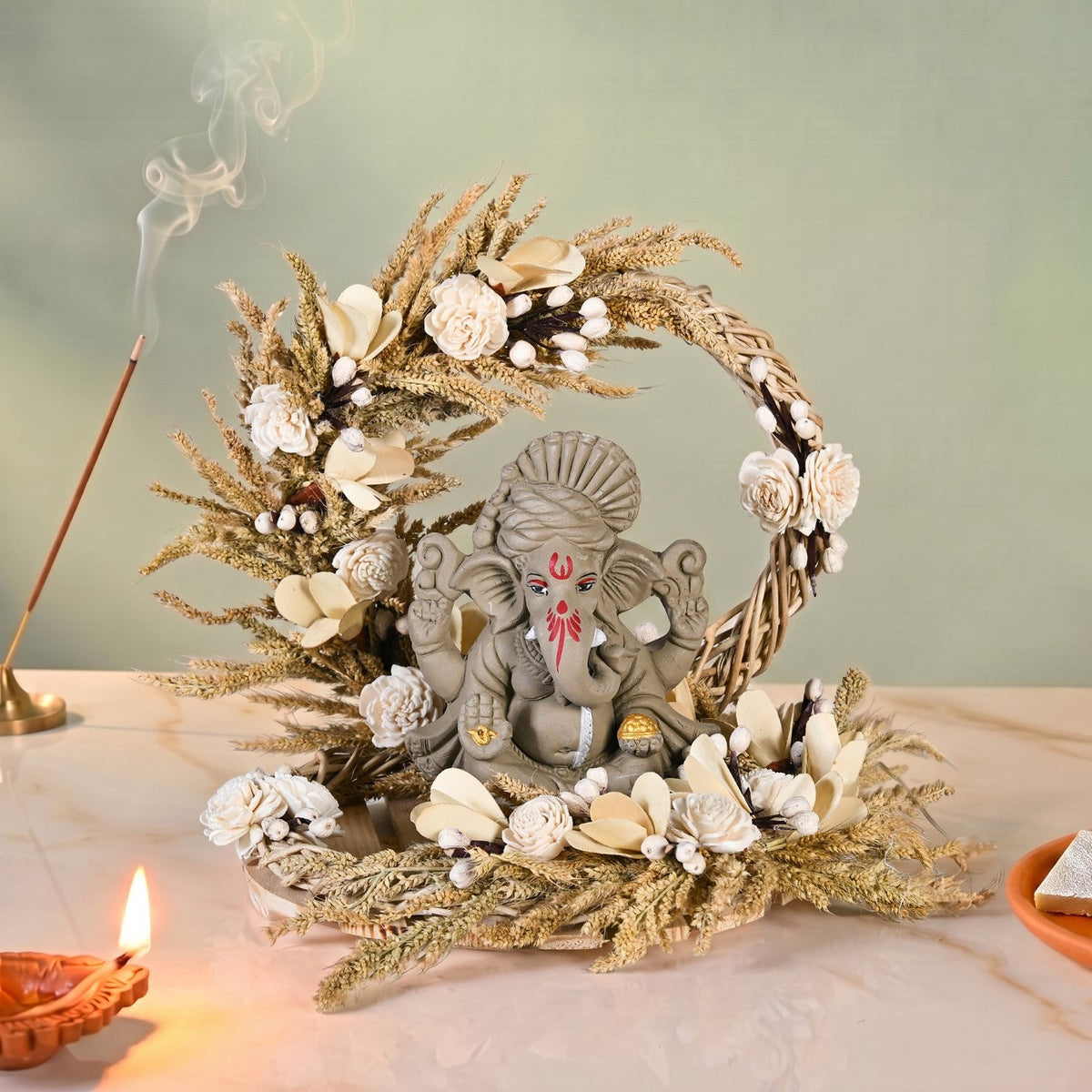 Sustainable Pooja Backdrop 23x20cm Nestasia