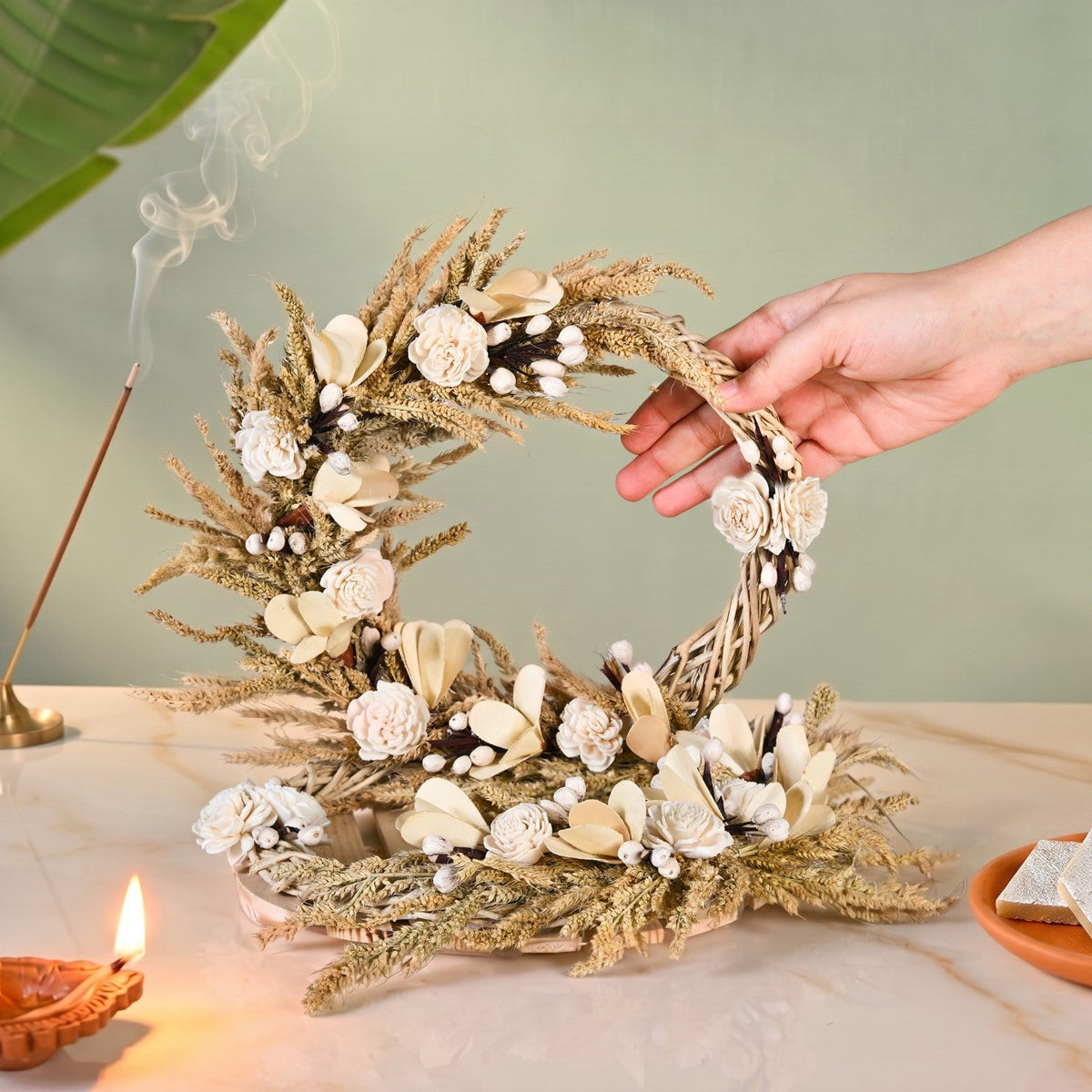Sustainable Pooja Backdrop 23x20cm Nestasia