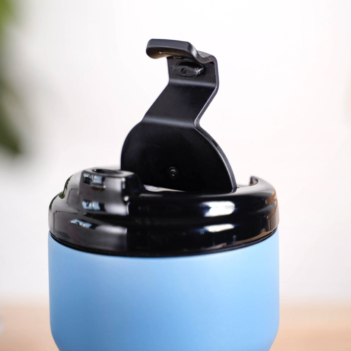 Brewster Easy Sip Copper Insulated Travel Mug Azure Blue 350ml Nestasia