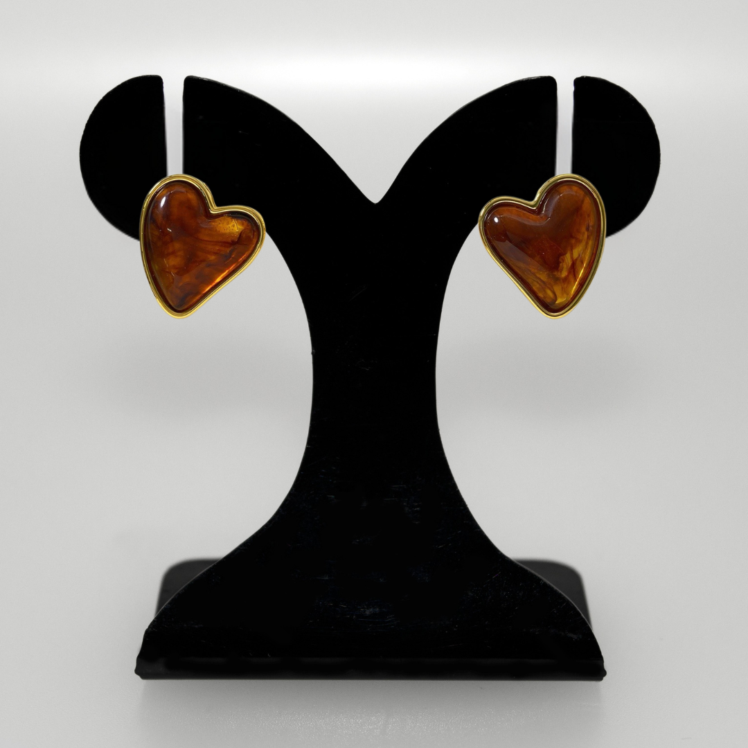 Sweet Hearts Studs Brown Nestasia