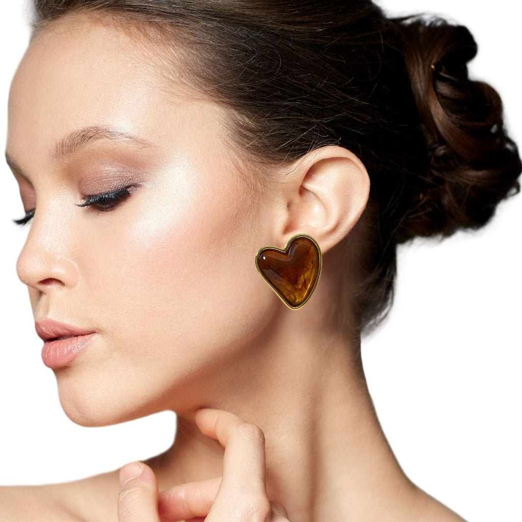 Sweet Hearts Studs Brown Nestasia