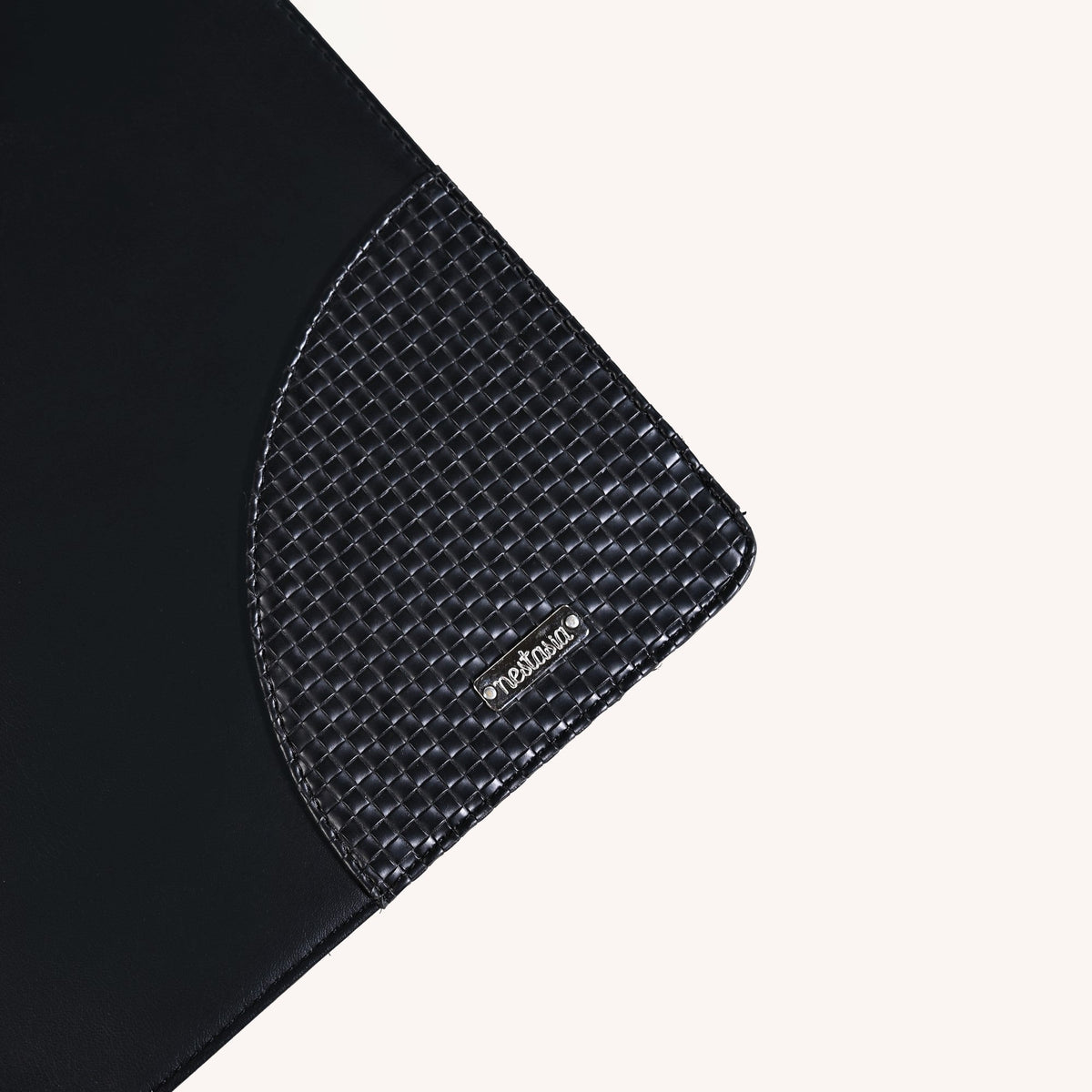 Black Multipurpose Office Folder With Zipper Pocket Nestasia
