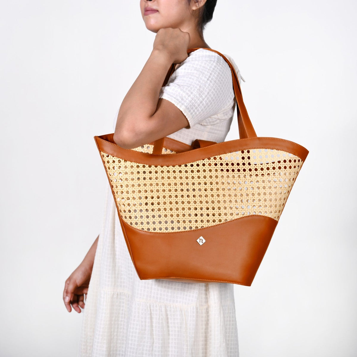Tan Rattan Weave Beach Bag Nestasia