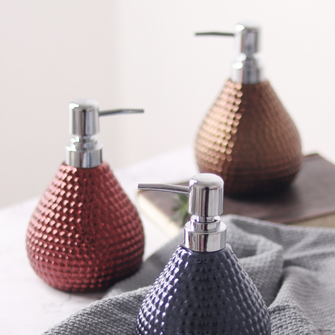 Textured Soap Dispenser Nestasia