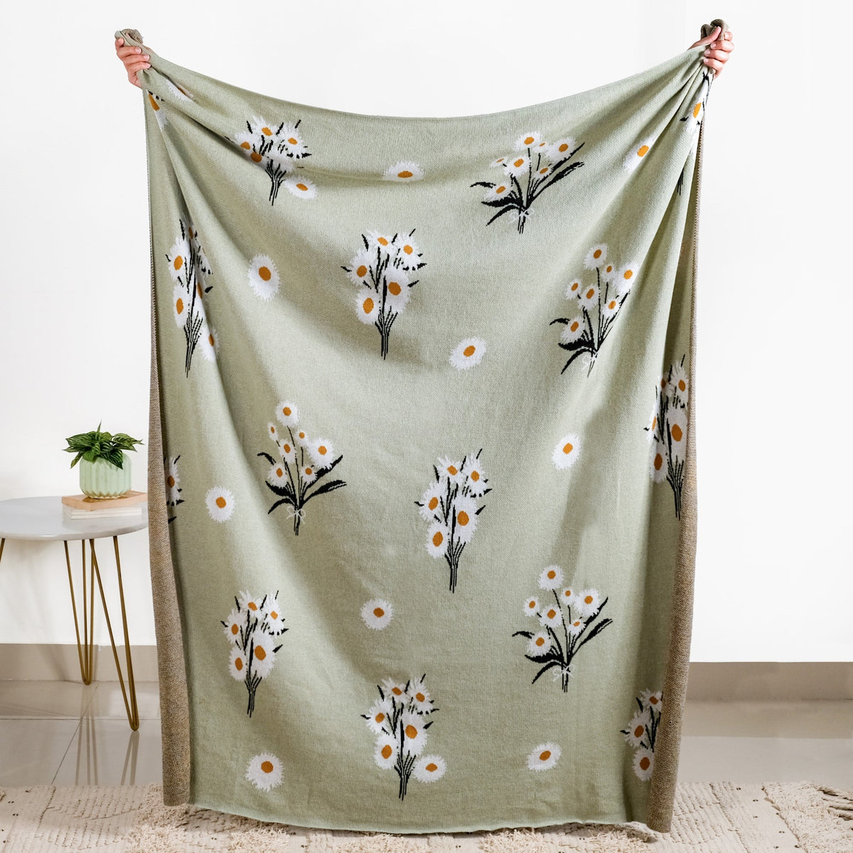 Daisy Delight Pure Cotton Throw Blanket Nestasia