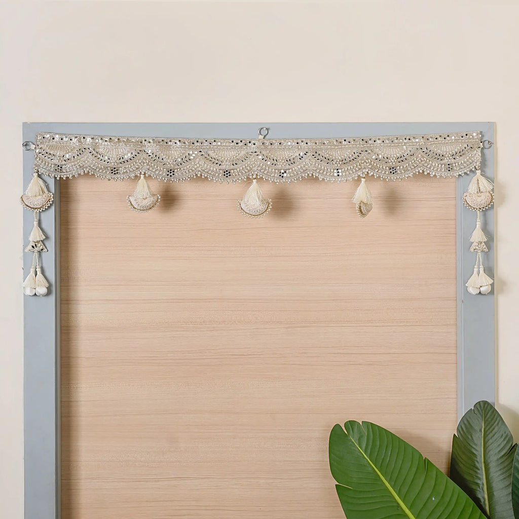 Toran With Mirrorwork White Nestasia