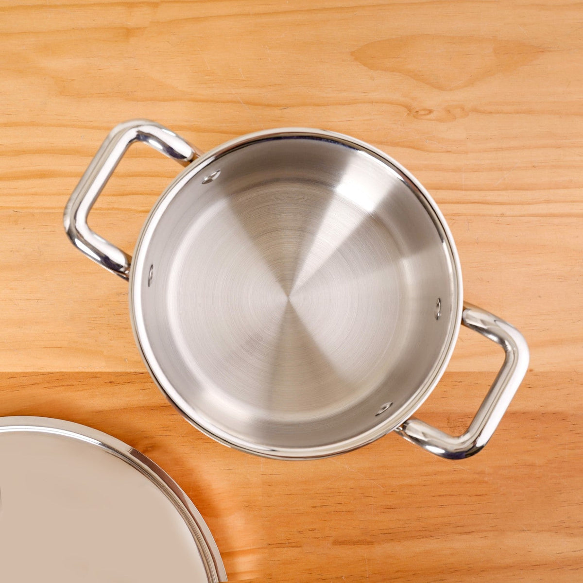 Tri Ply Stainless Steel Casserole Pot With Lid 2300ml Nestasia