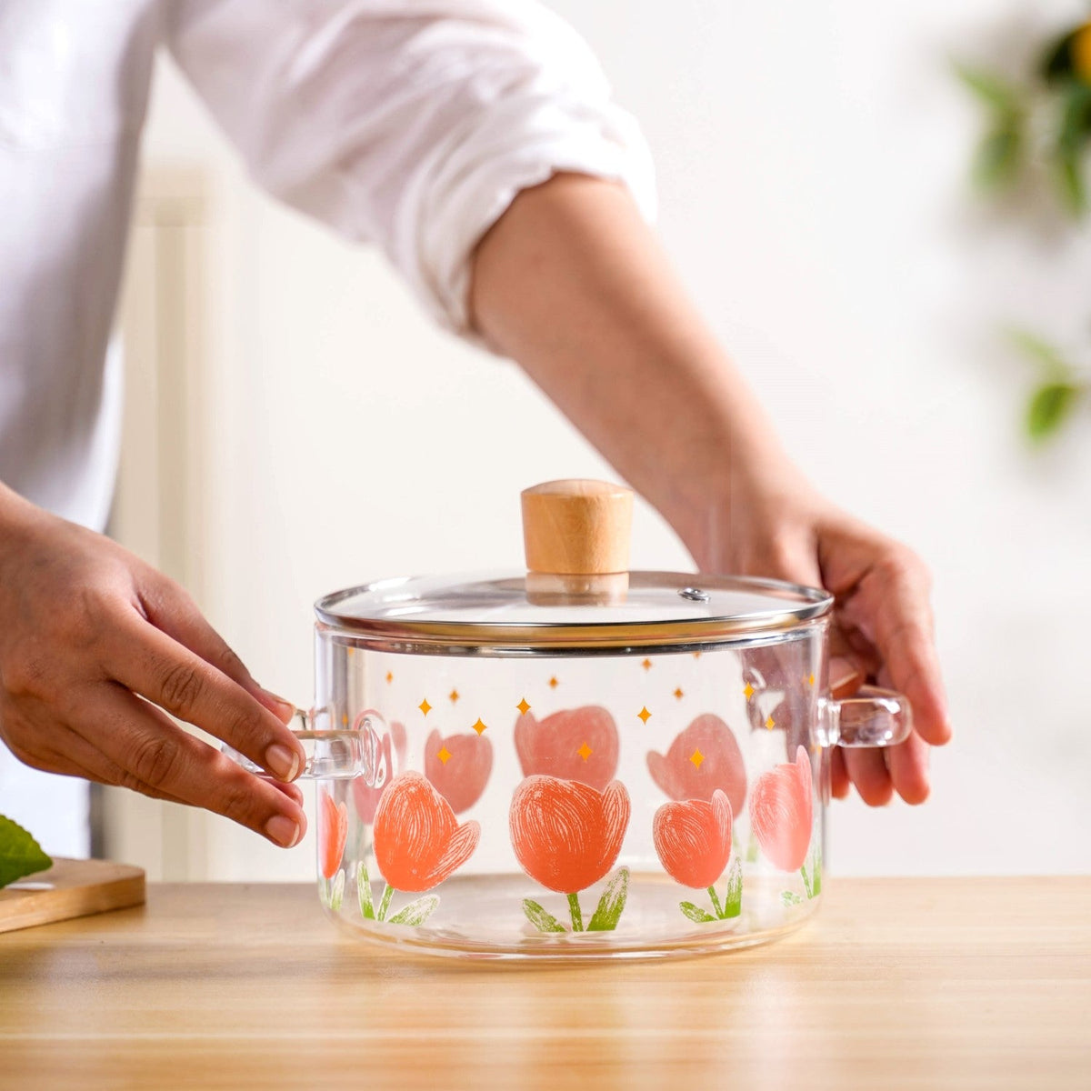 Tulip Borosilicate Glass Cooking Pot With Lid 1800ml Nestasia
