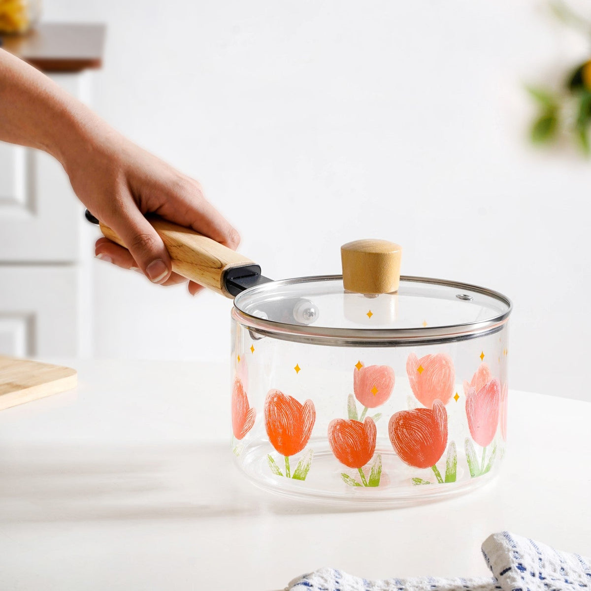 Tulip Saucepan With Lid 1800ml Nestasia