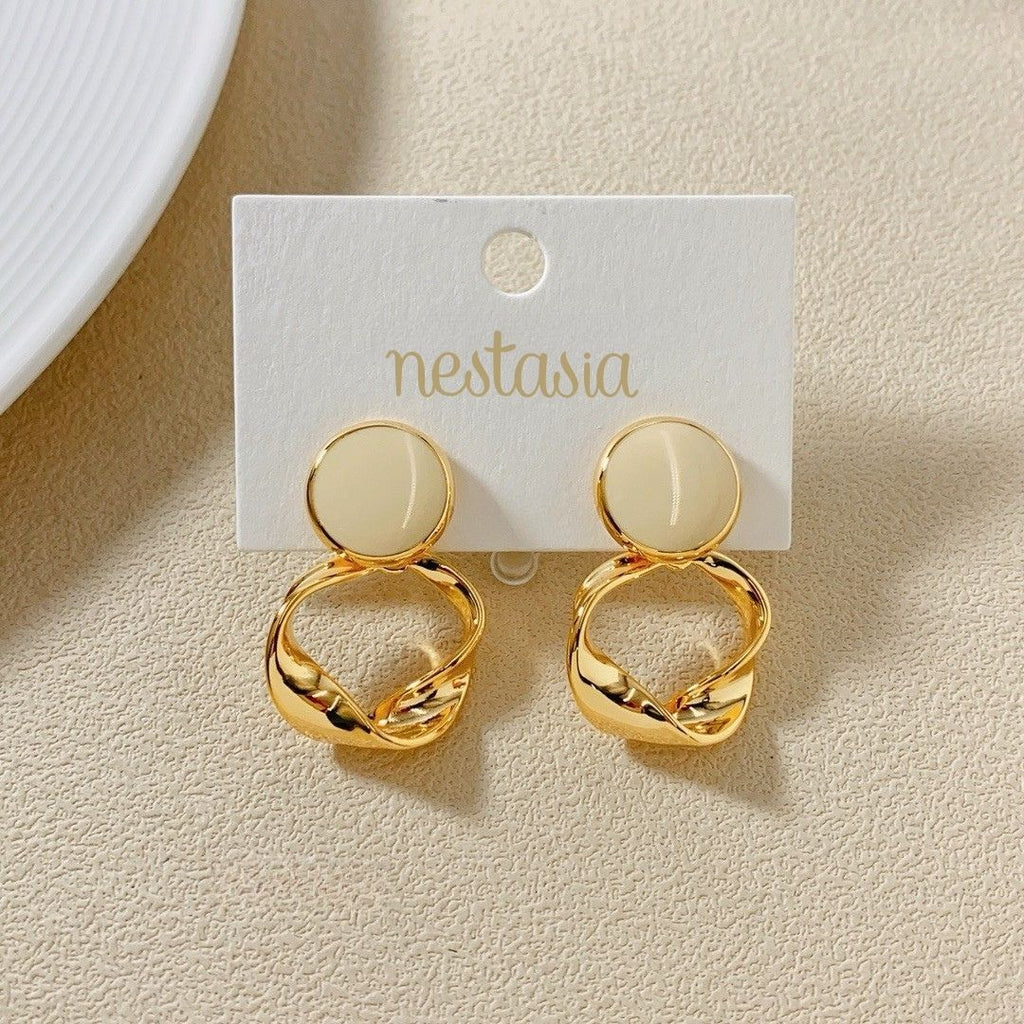 Twisted Grace Earrings White Nestasia
