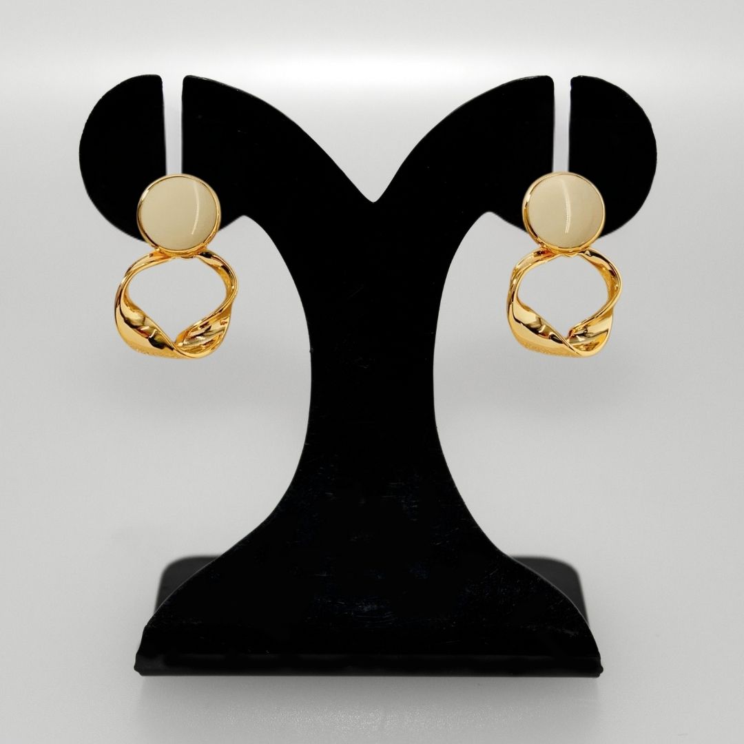 Twisted Grace Earrings White Nestasia