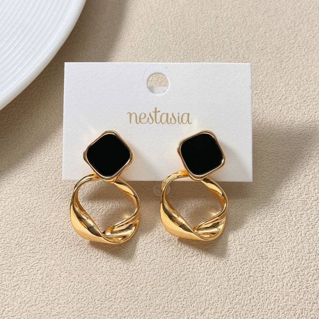 Twisted Hoop Dangling Earrings Black Nestasia