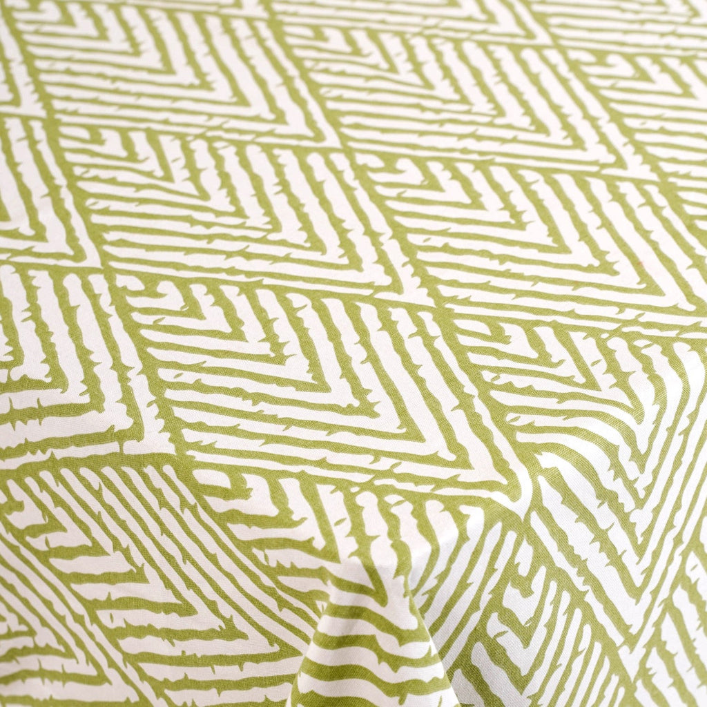 Valley Of Spring 6 Seater Table Cloth Green 217x168cm Nestasia