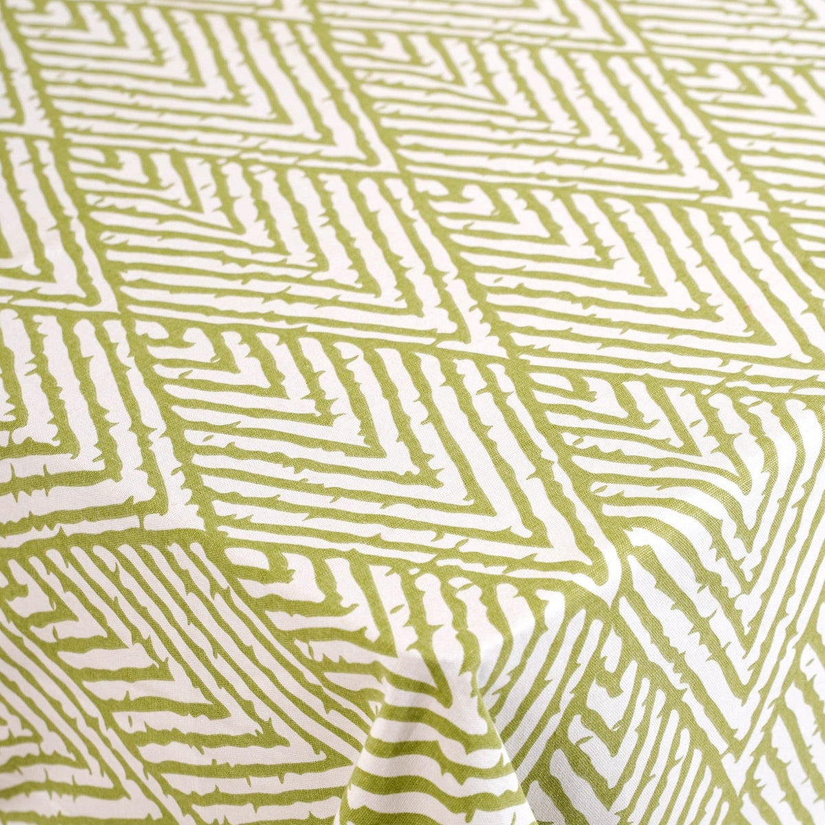 Valley Of Spring 6 Seater Table Cloth Green 217x168cm Nestasia