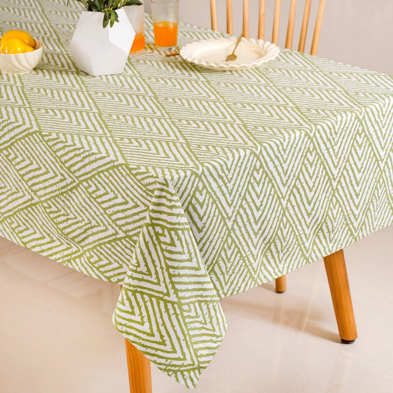 Valley Of Spring 8 Seater Table Cloth Green 282x160cm Nestasia