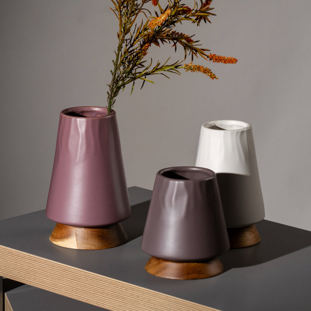 Vase With Wooden Base Nestasia