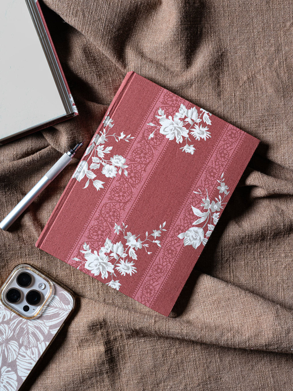 Victorian Petals Diary Contrast Living