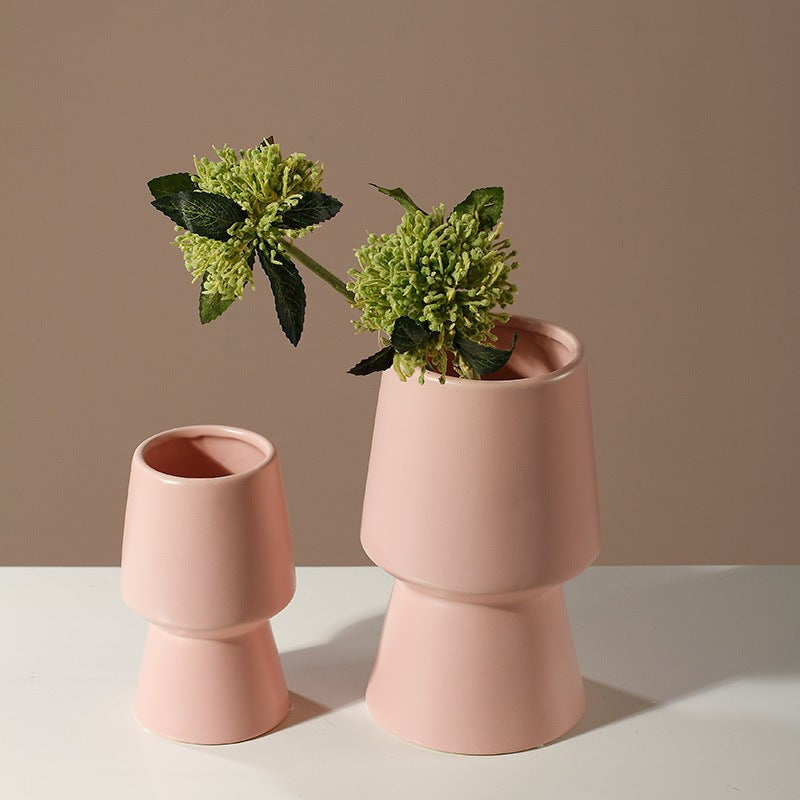 Monotone Vase Nestasia
