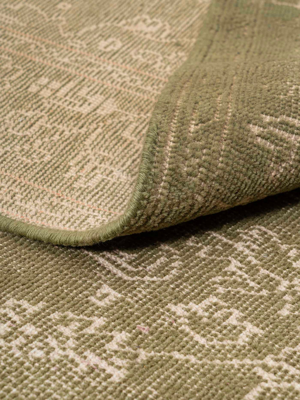 Kukaina Hand Knotted Carpet Contrast Living