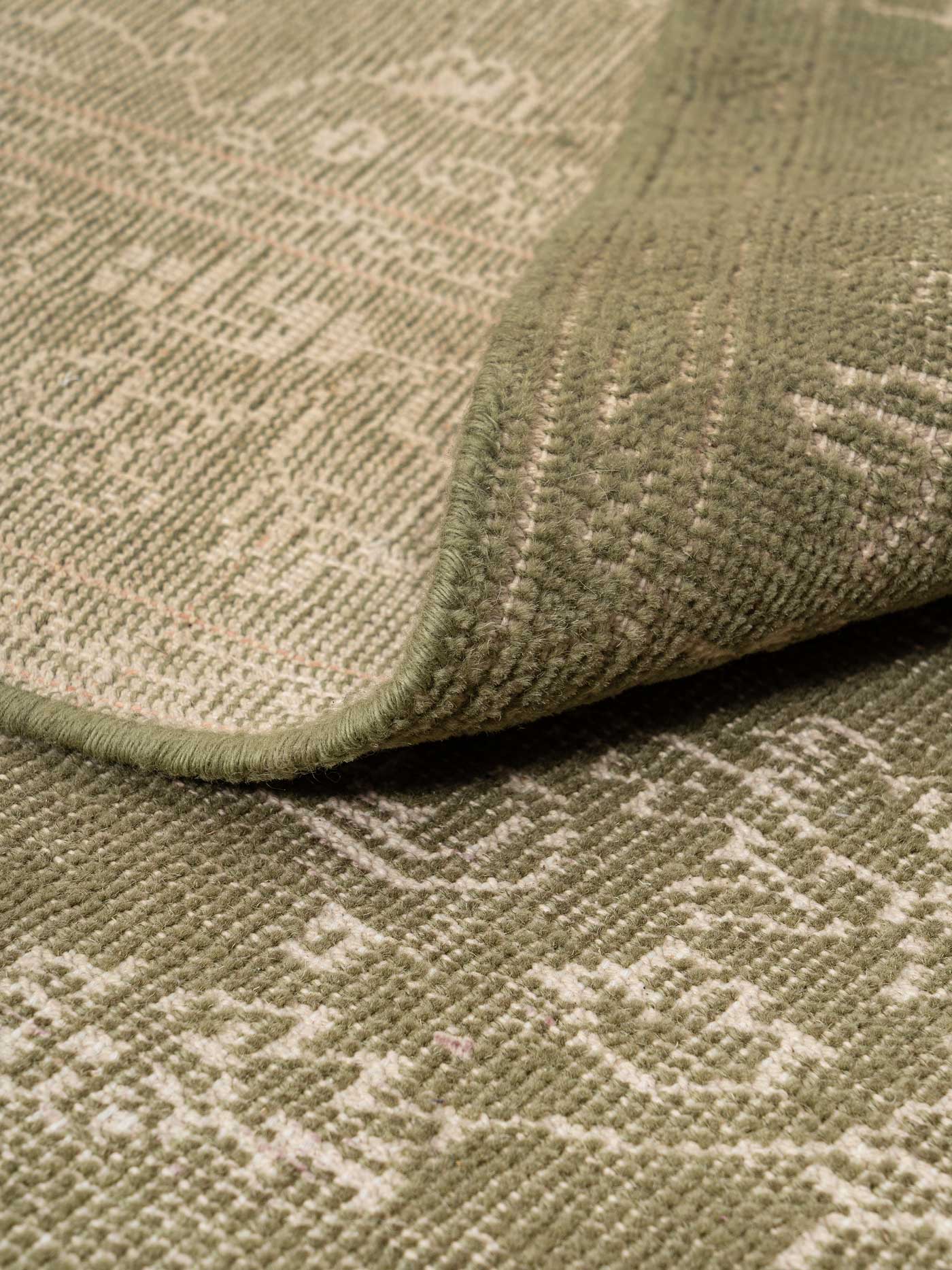 Kukaina Hand Knotted Carpet Contrast Living