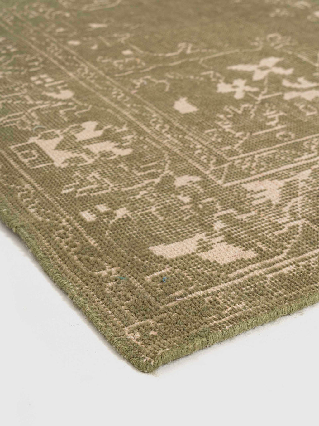 Kukaina Hand Knotted Carpet Contrast Living