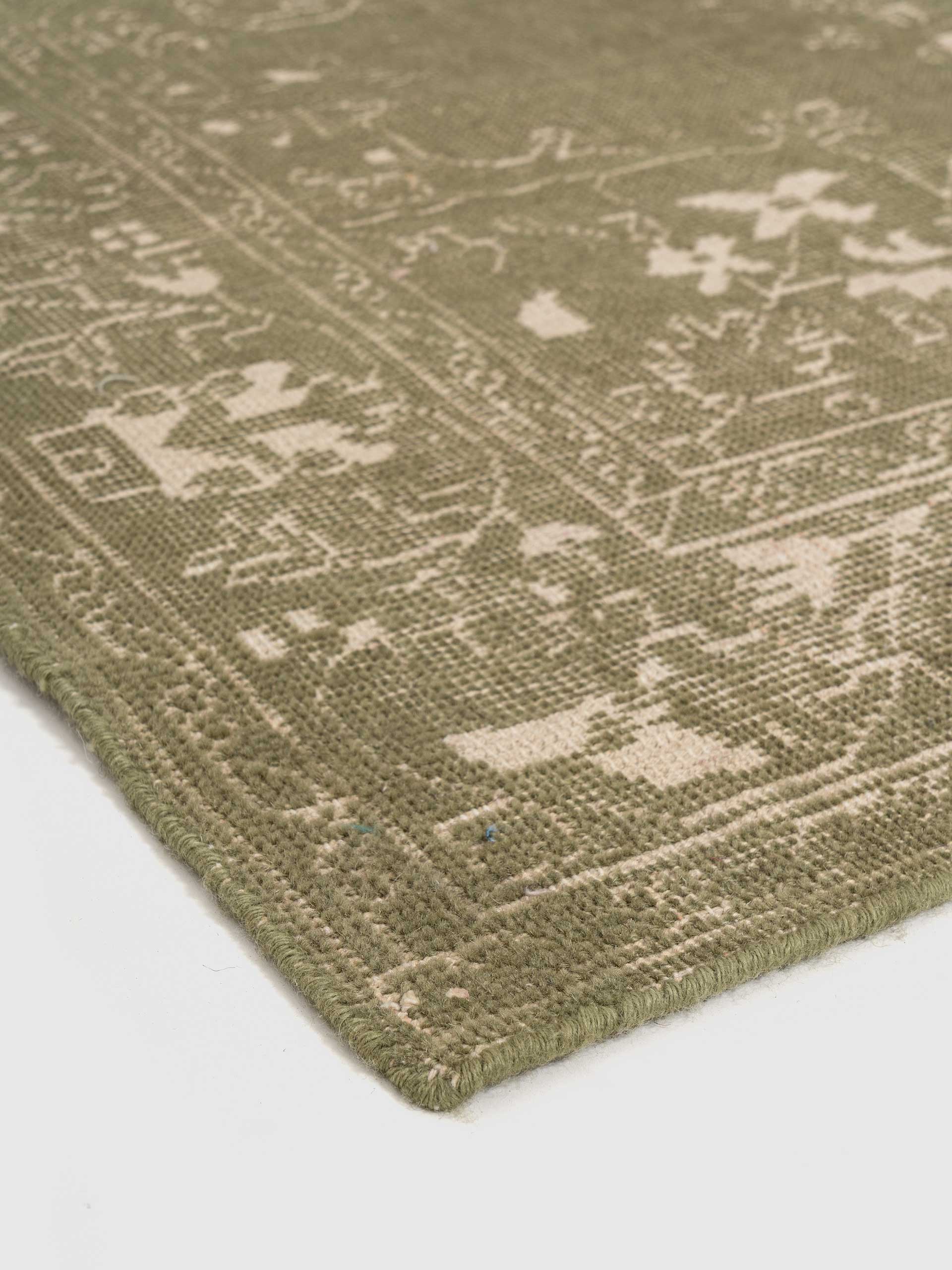 Kukaina Hand Knotted Carpet Contrast Living