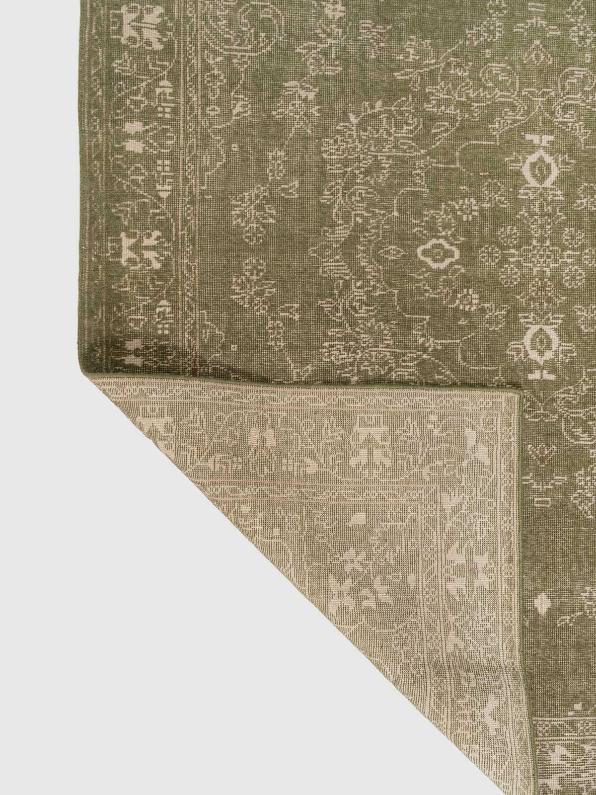 Kukaina Hand Knotted Carpet Contrast Living