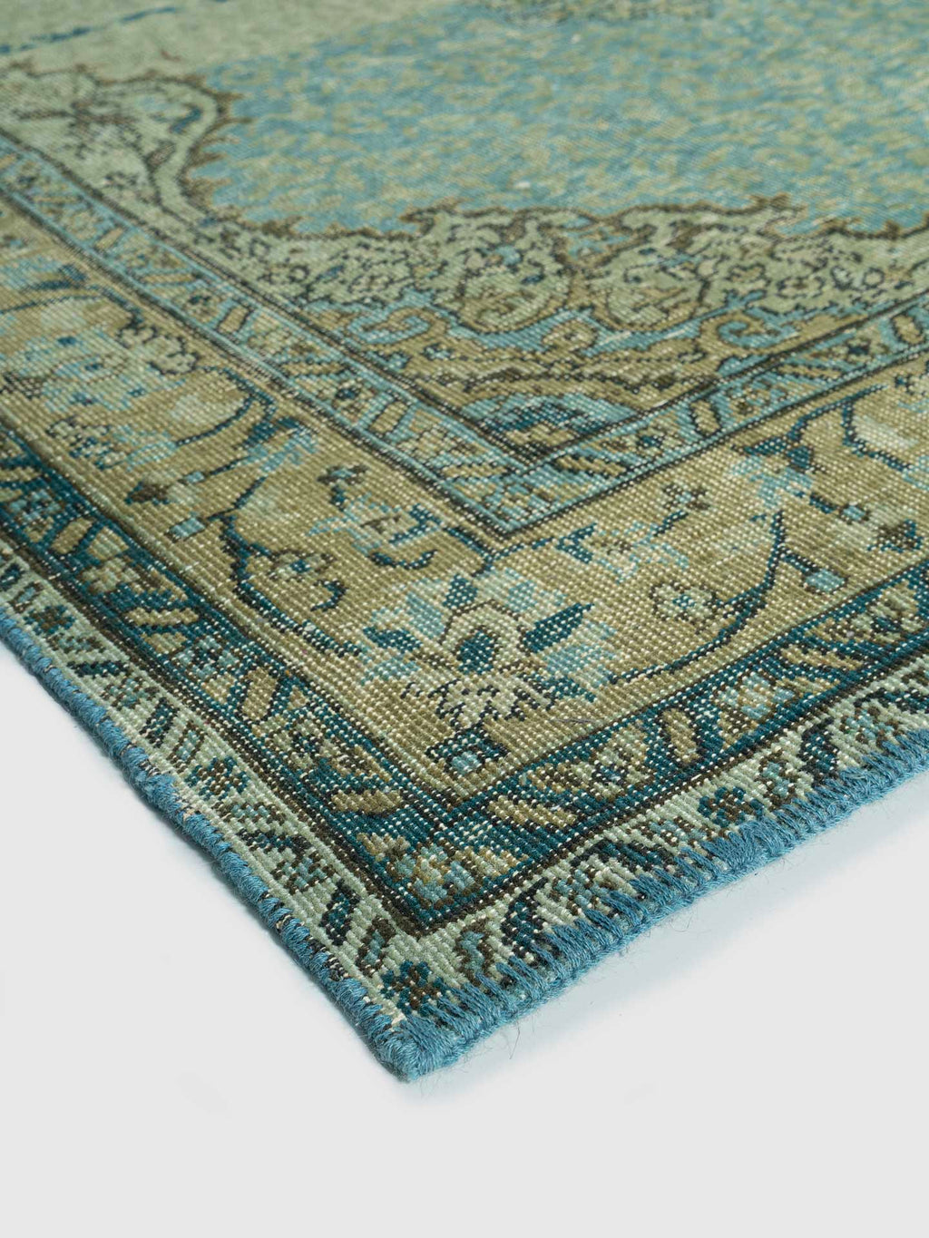 Vezar Hand Knotted Carpet Contrast Living