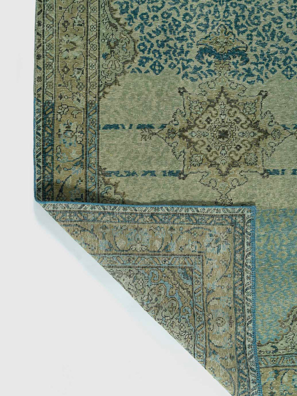 Vezar Hand Knotted Carpet Contrast Living