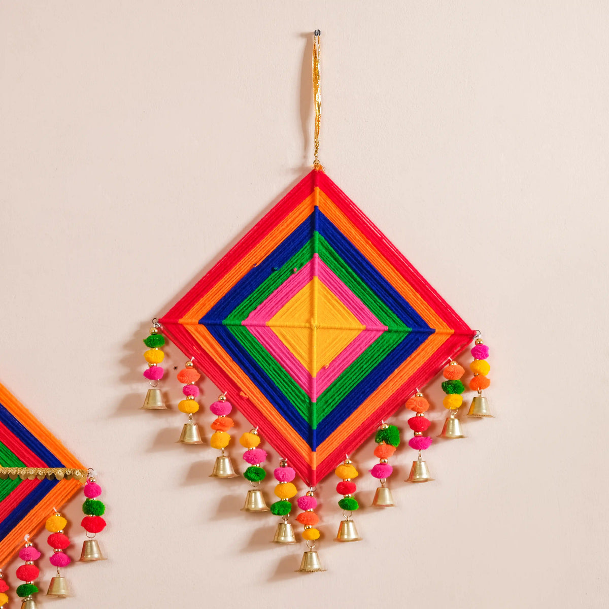 Vibrant Kite Wall Hanging Set of 2 Nestasia