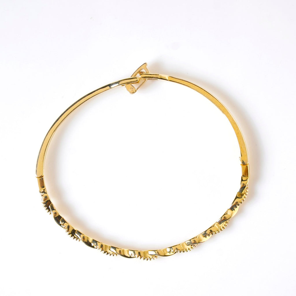 Waves And Swirls Gold Bracelet Nestasia