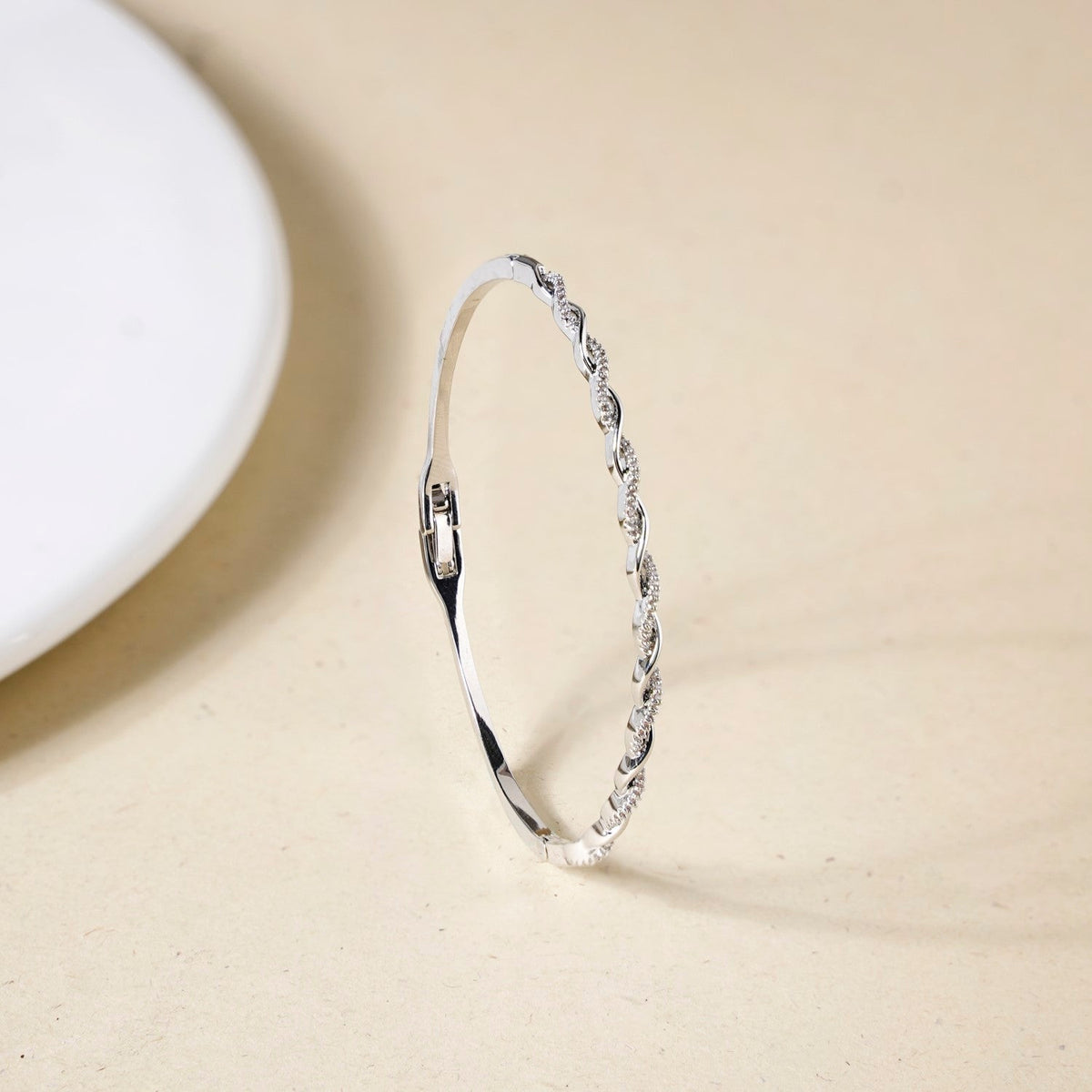 Waves And Swirls Silver Bracelet Nestasia