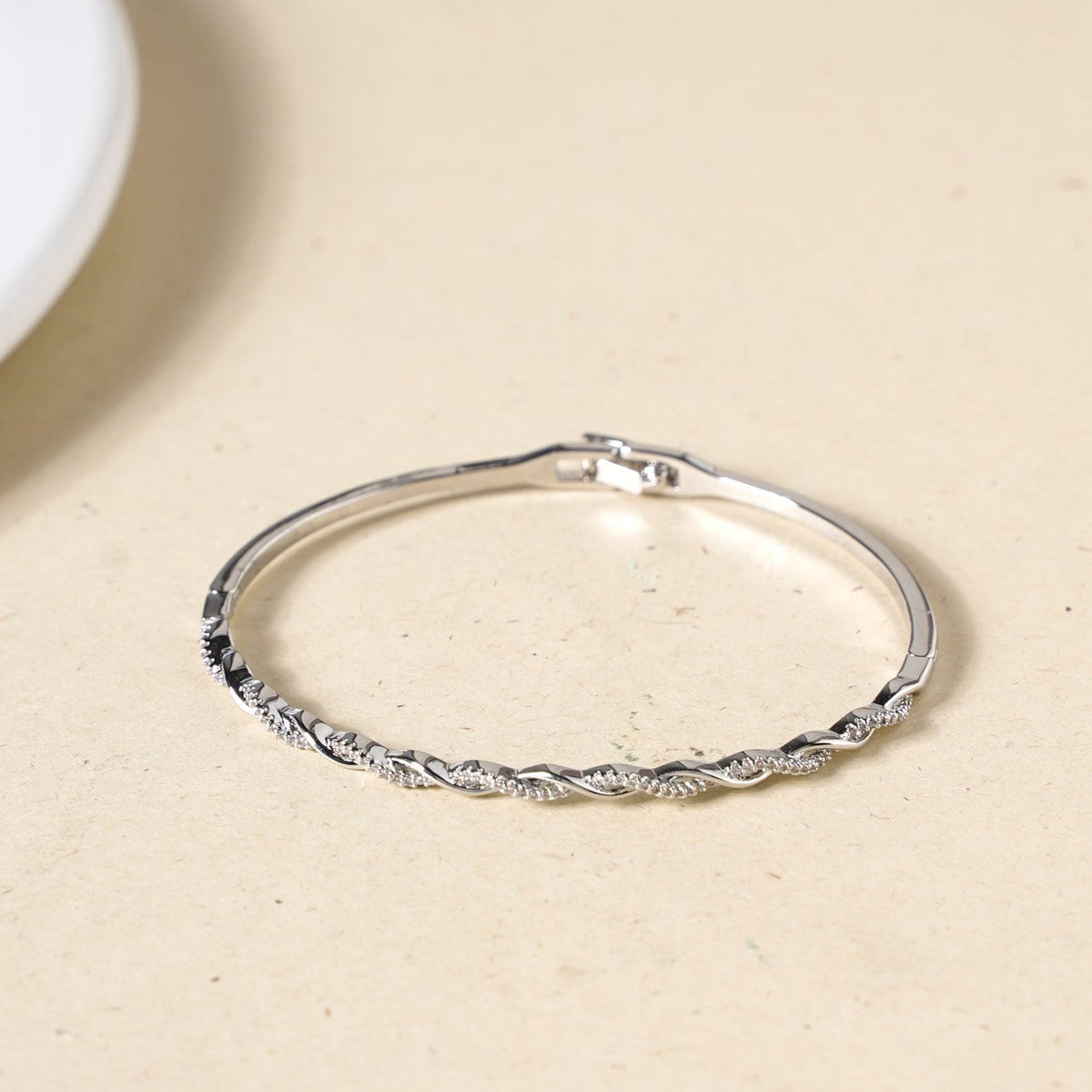 Waves And Swirls Silver Bracelet Nestasia