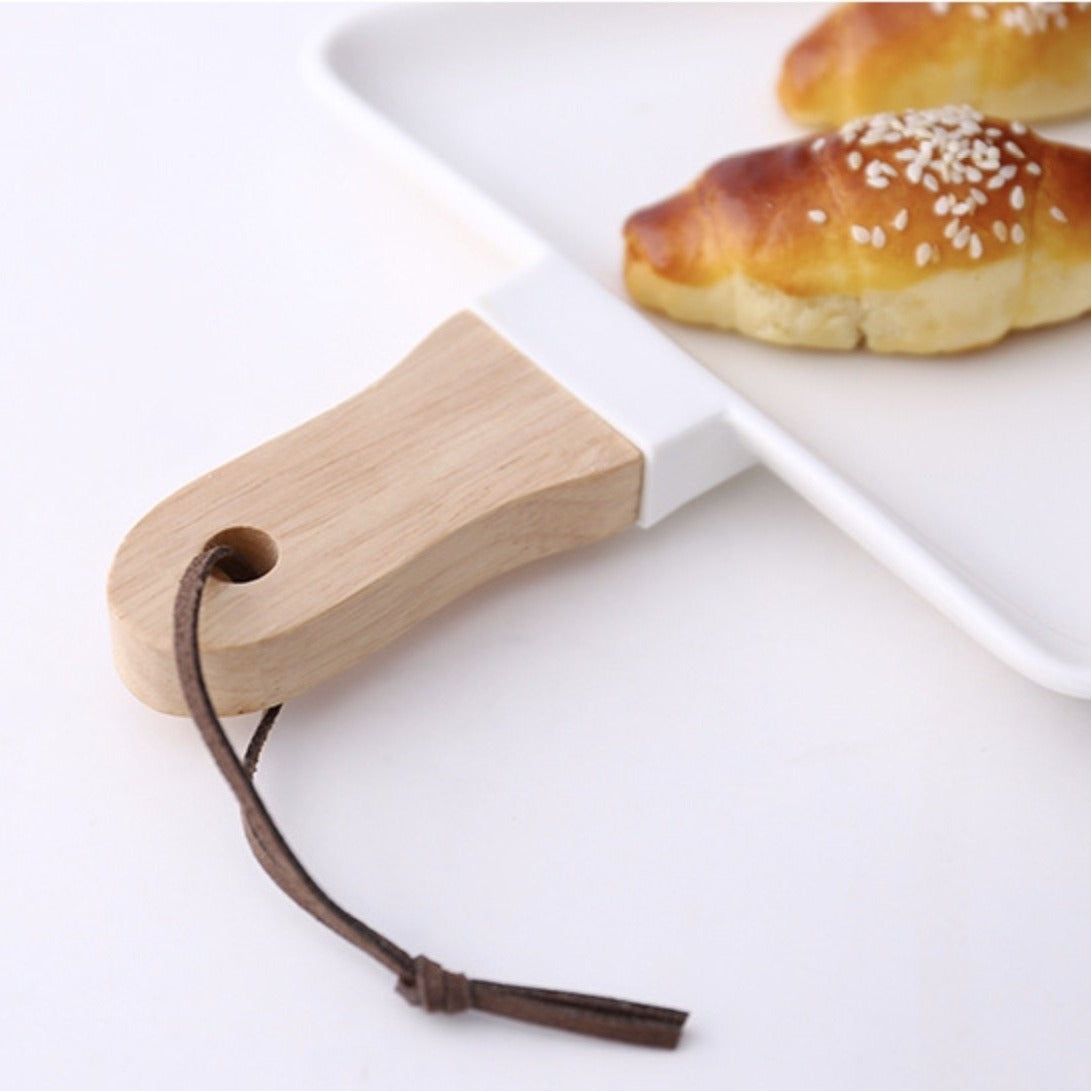 White Triangle Plate Nestasia