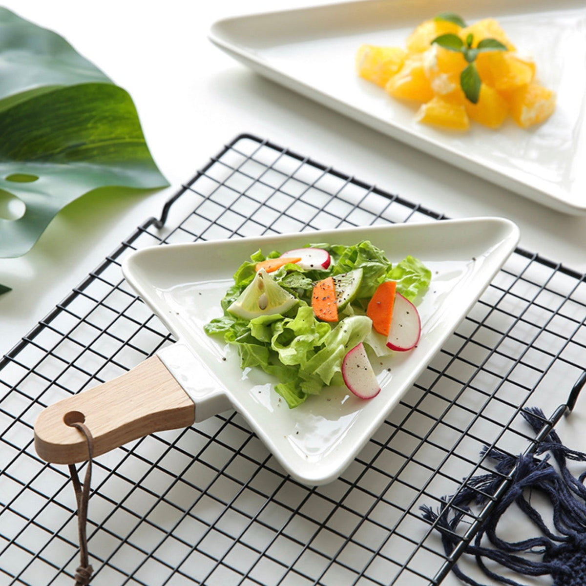 White Triangle Plate Nestasia