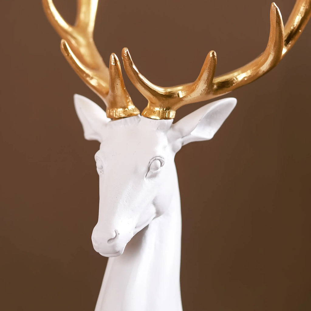 Snow Reindeer Showpiece White Large Nestasia