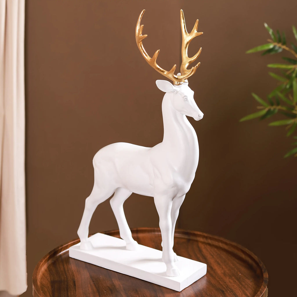 Snow Reindeer Showpiece White Large Nestasia