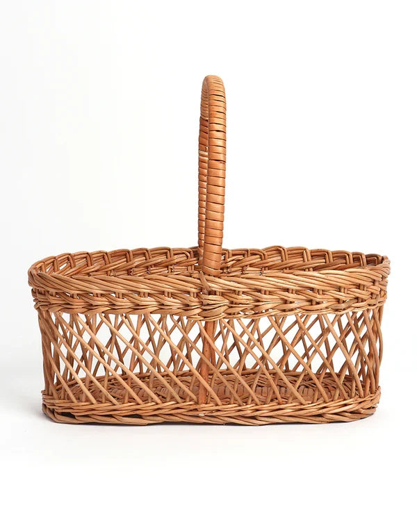 Versatile Wicker Hamper Basket for Fruits, Snacks, and Eco-Friendly Home Storage
