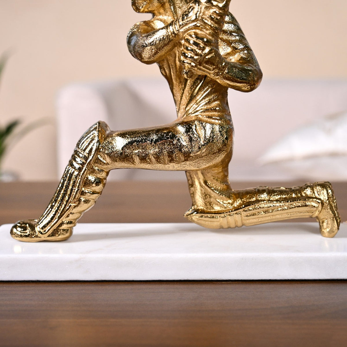 Winning Batsman Living Room Metal Decor In Gold Nestasia