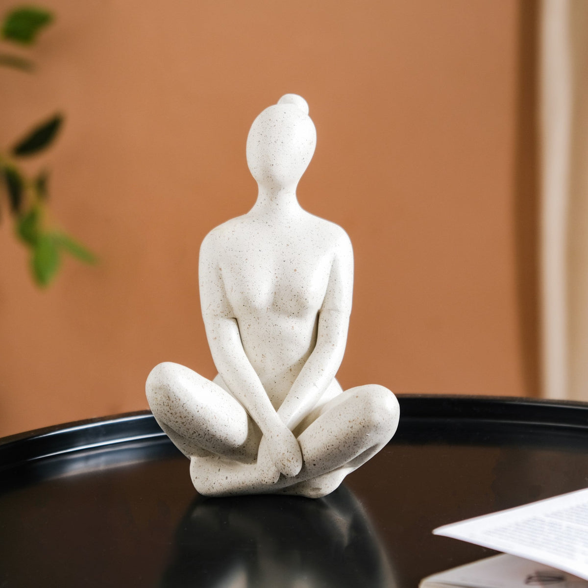 Sitting Woman Showpiece Nestasia