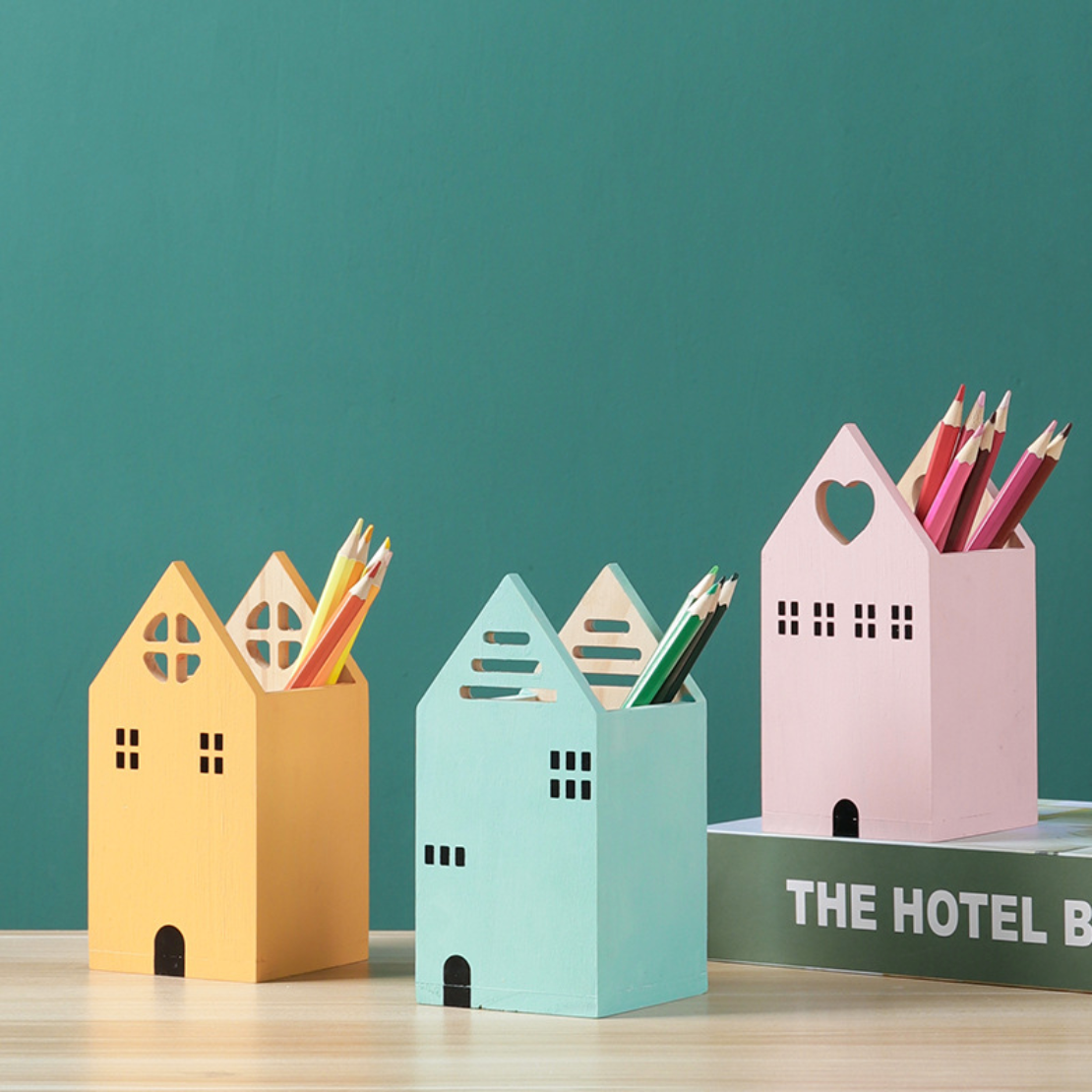 Wooden Pen Stand Nestasia