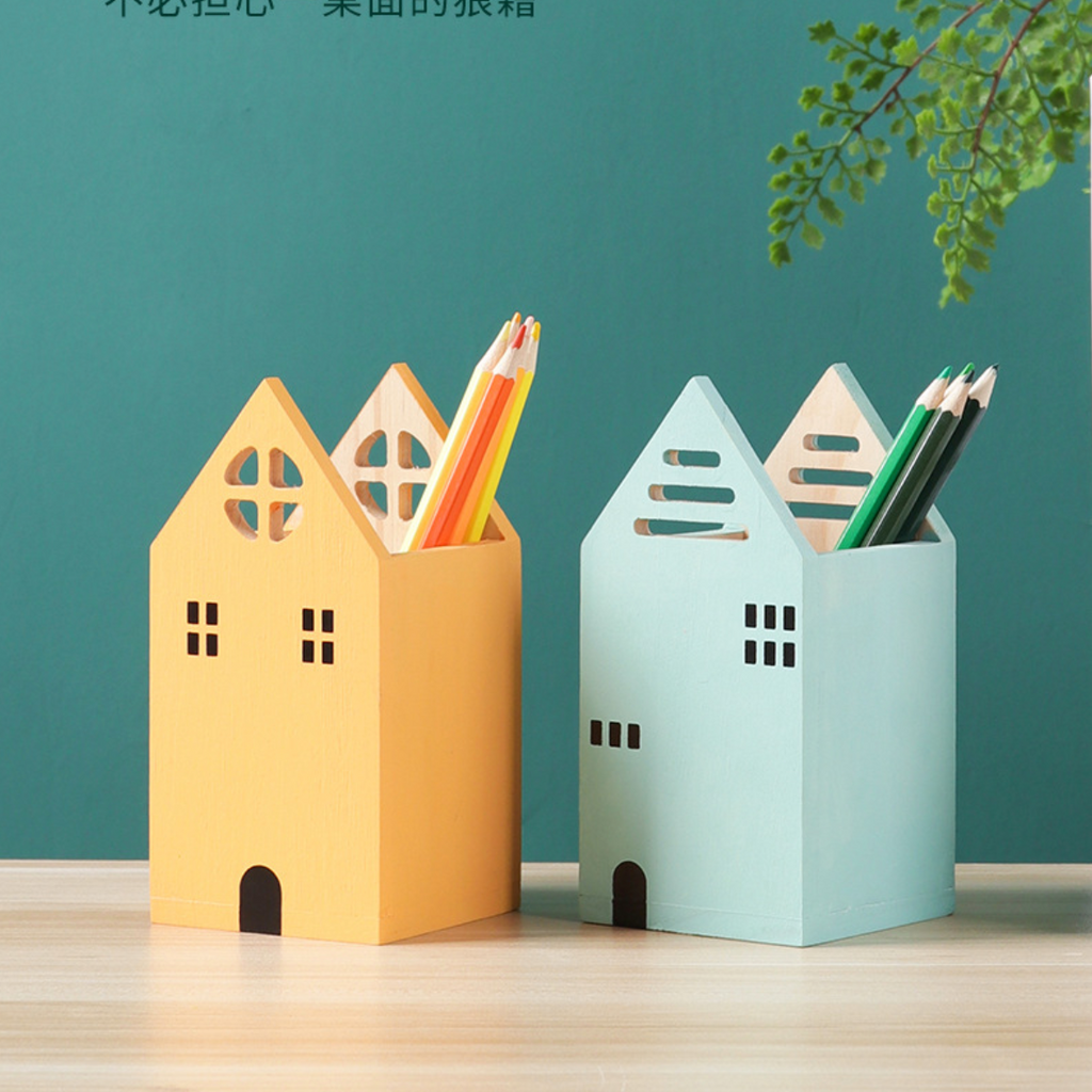 Wooden Pen Stand Nestasia