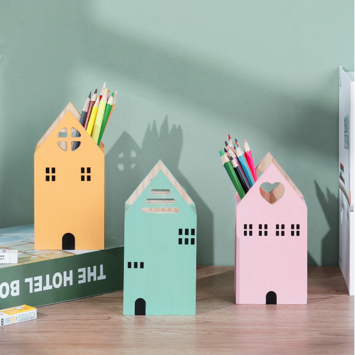 Wooden Pen Stand Nestasia