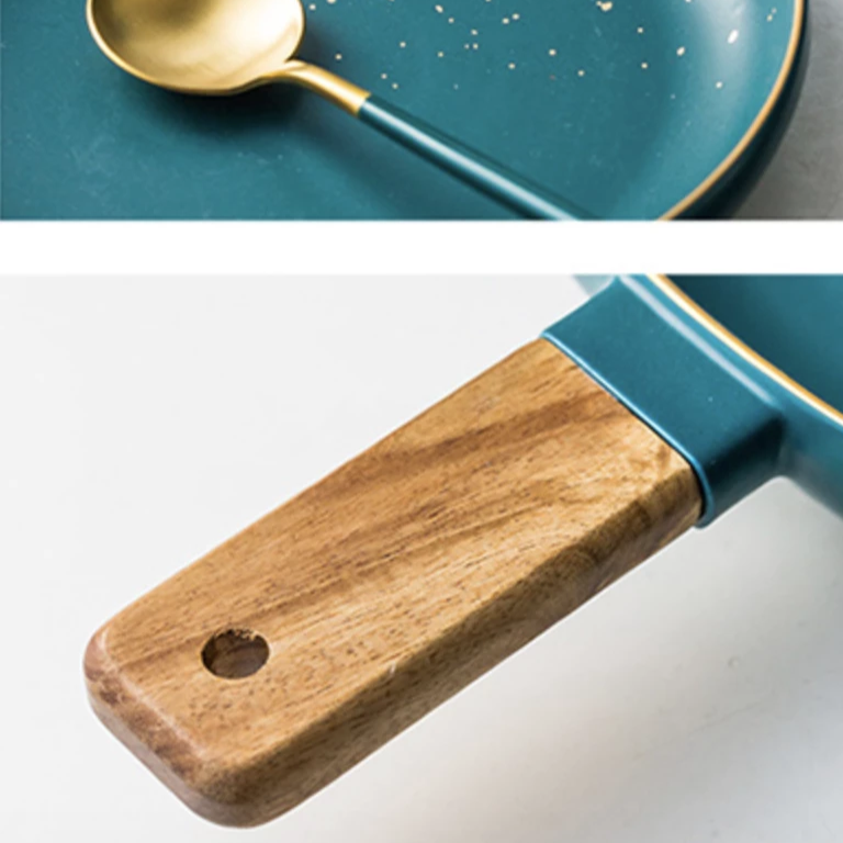 CARA bowl with wooden handle - classic white Nestasia