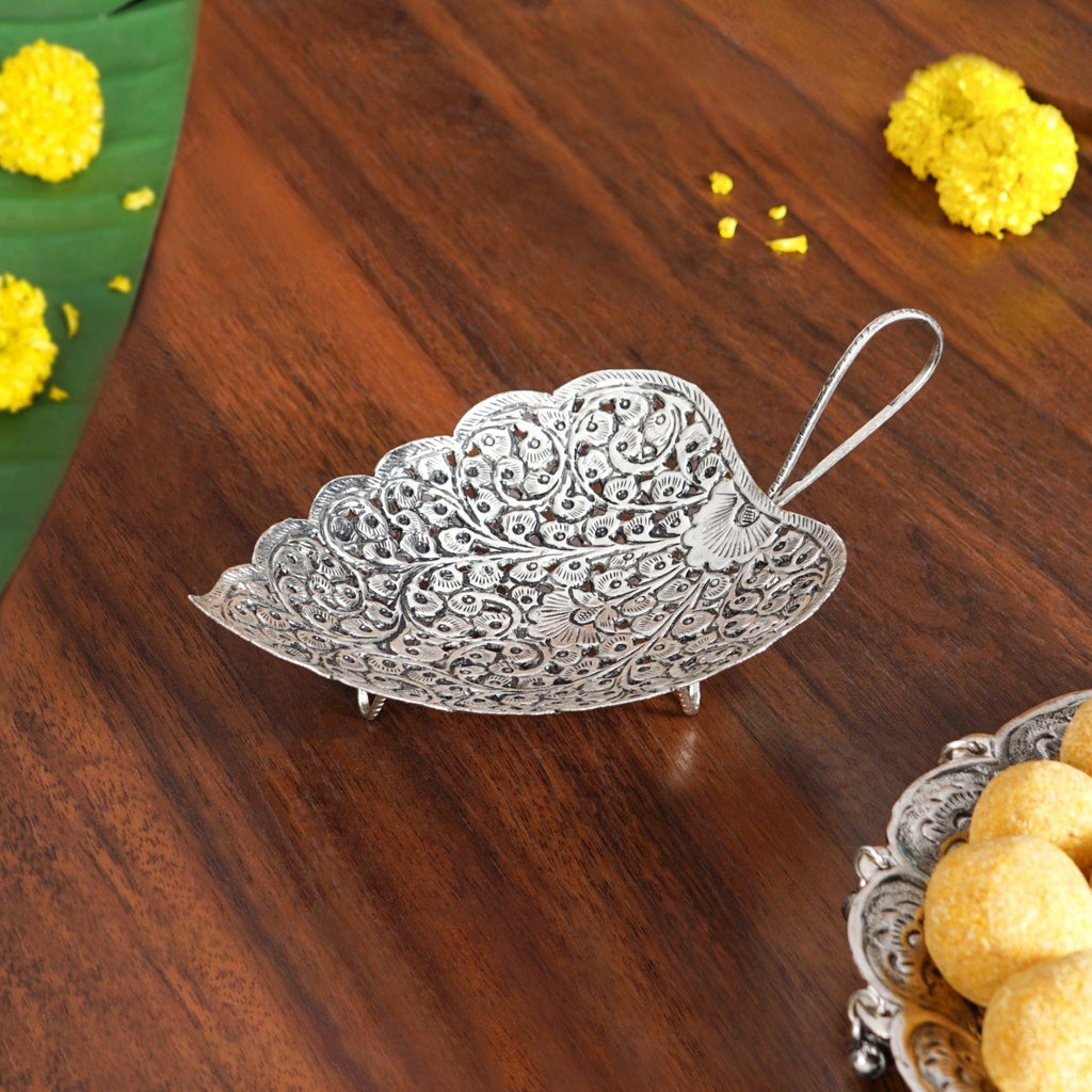 Aaradhya Silver Leaf Platter Nestasia