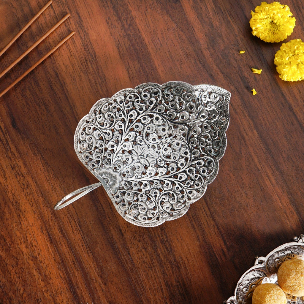 Aaradhya Silver Leaf Platter Nestasia
