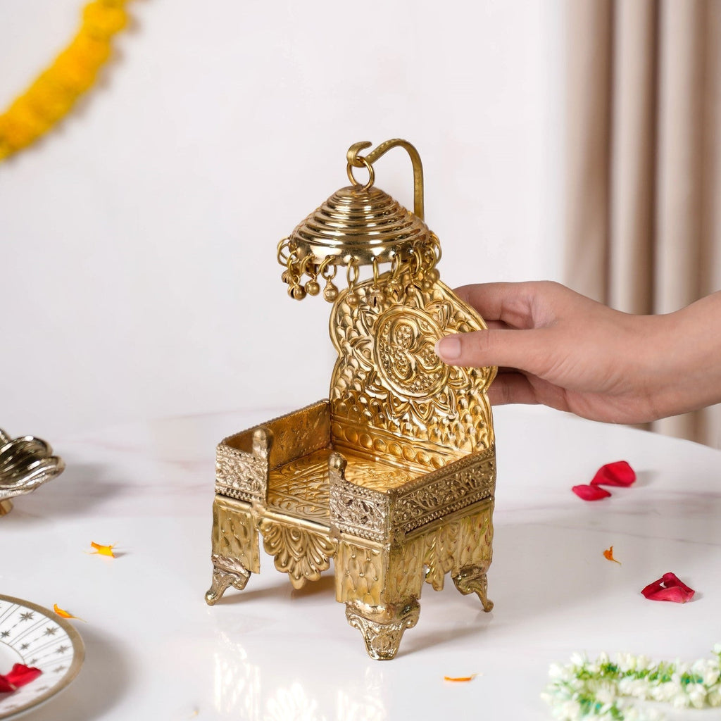 Brass Singhasan With Detachable Chatra Nestasia