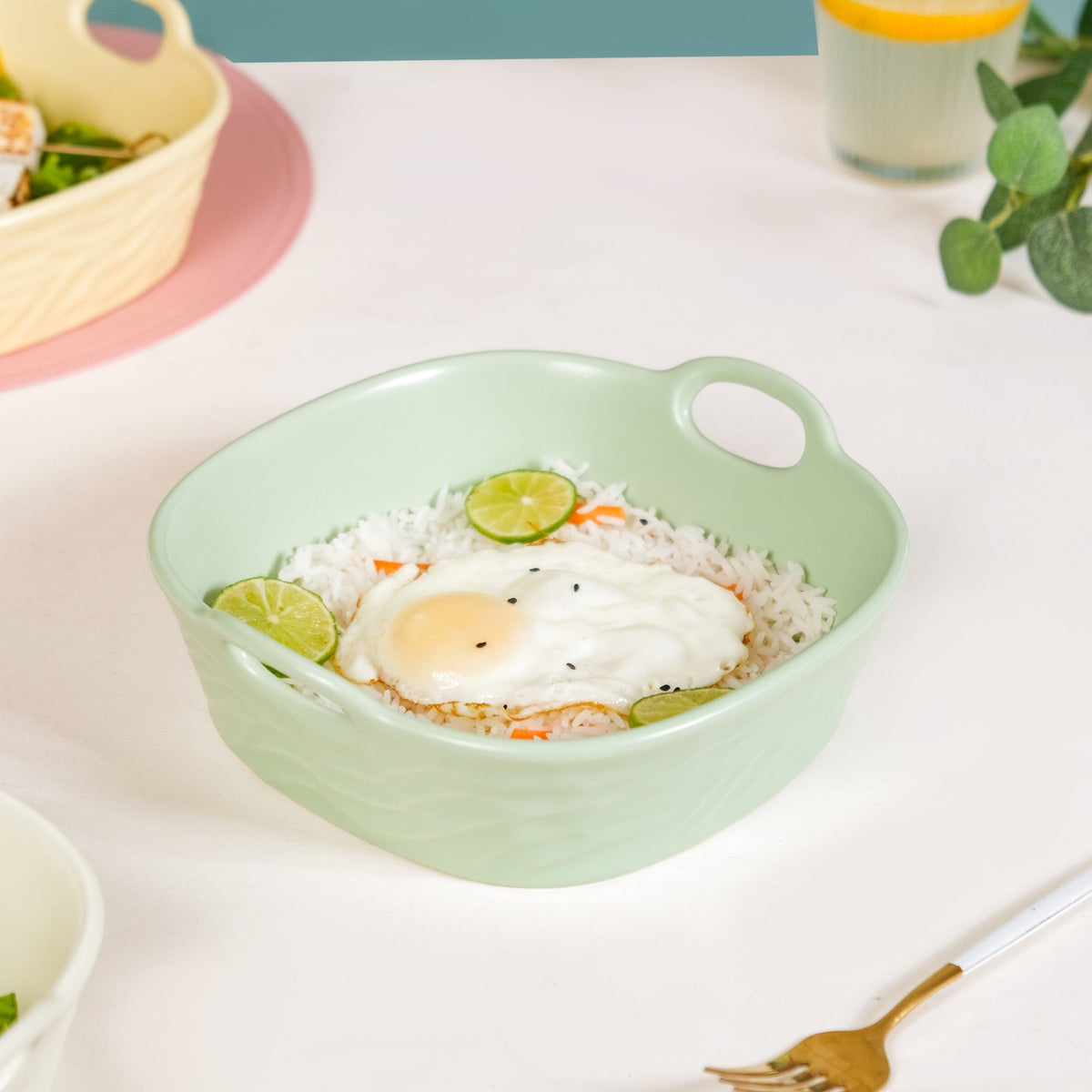 Sage Green Large Ceramic Serving Bowl 800 ml Nestasia
